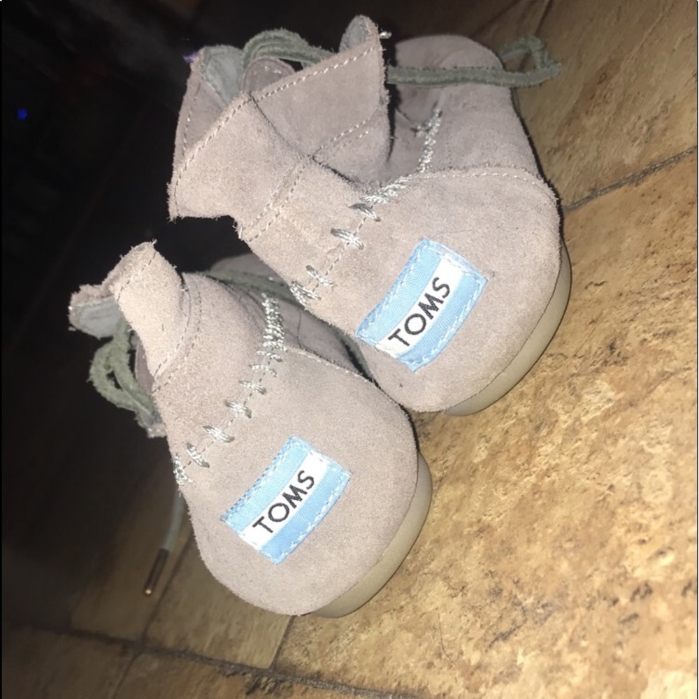 Limited Edition Gray Toms Shoes